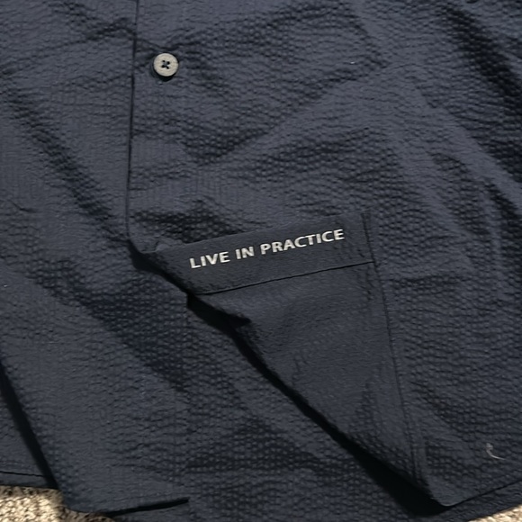 Lululemon short sleeve - Picture 3 of 6